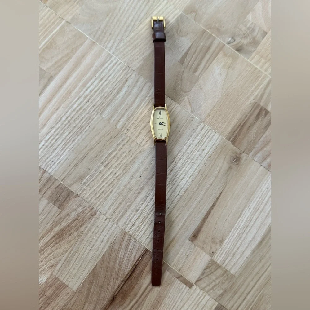 Revue Rare Luxury Ladies Watch Gold-Tone Rectangular Dial Brown Leather Strap